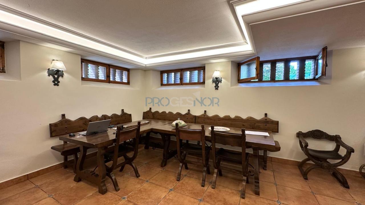 Salon semisotano